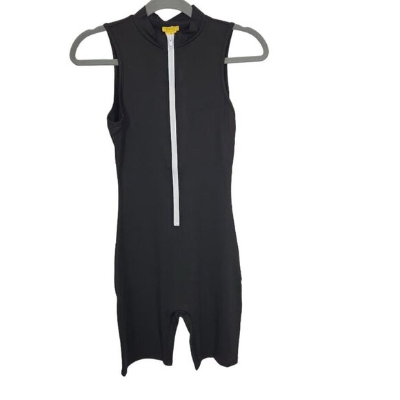 Daisy Zip Front Mock Neck Romper‎ - Black - Size Medium - Picture 2 of 8